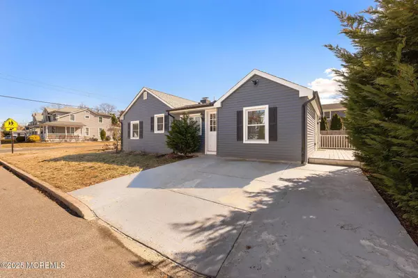 34 Forrest Avenue, Rumson, NJ 07760