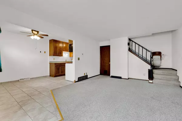 W169N11520 Biscayne Dr Unit 9, Germantown, WI 53022