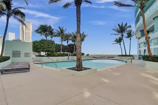 1900 N Bayshore Dr #2016, Miami, FL 33132