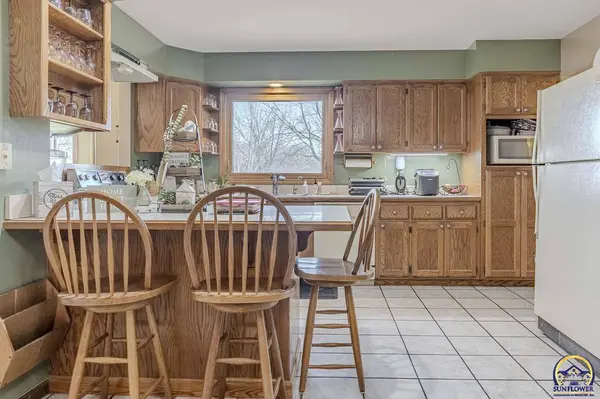 25777 Sunflower CT, Paxico, KS 66526