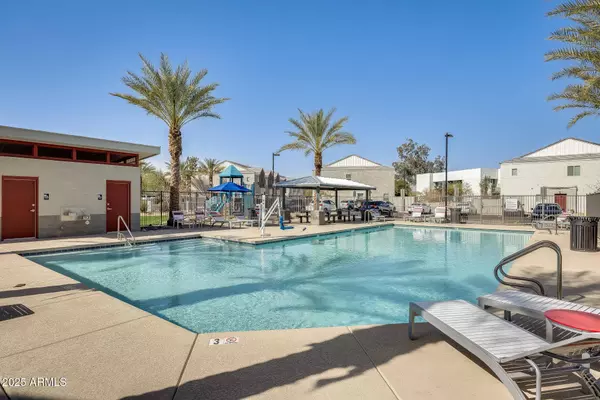 2228 W HARMONT Drive, Phoenix, AZ 85021