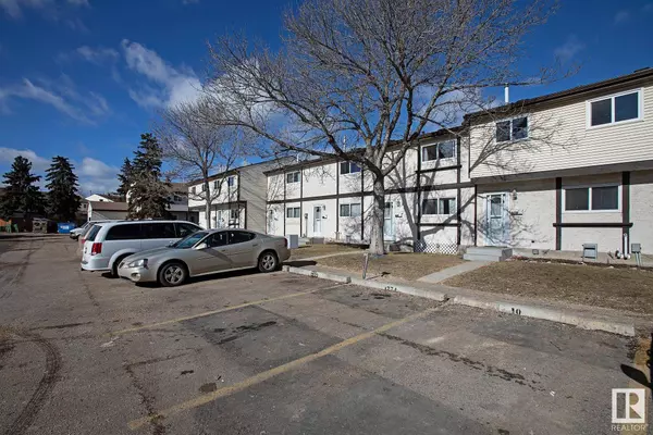 1270 LAKEWOOD RD W NW, Edmonton, AB T6K 3P2