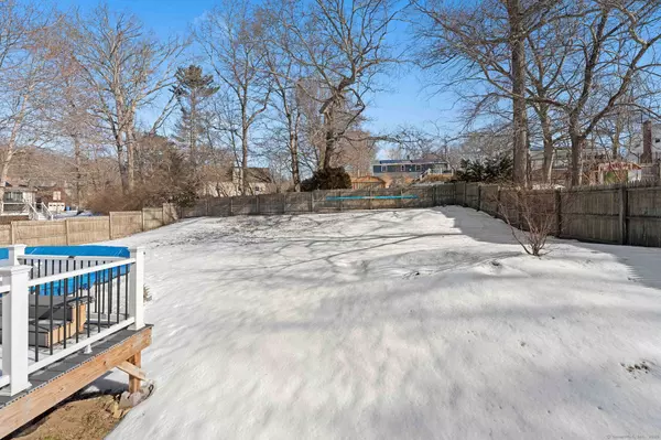 59 Evergreen Lane, Montville, CT 06370