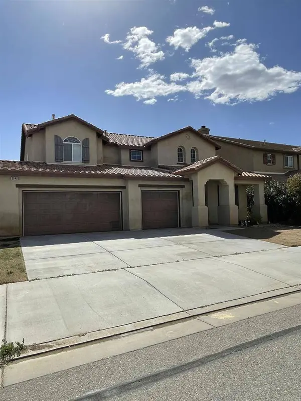 6048 Oak Fence LN, Lancaster, CA 93536