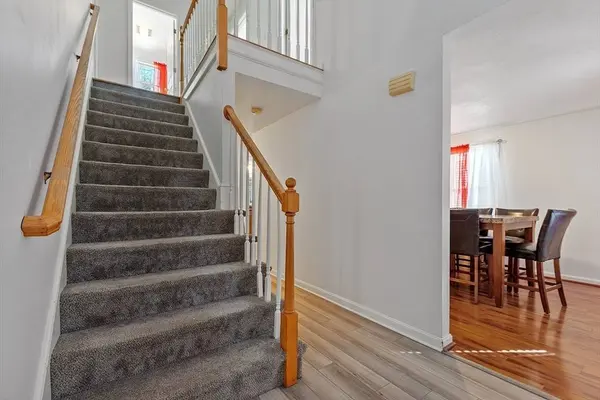 94 Bishop Rd, Fitchburg, MA 01420