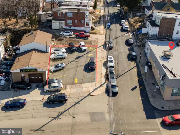 401 CHESTER PIKE, Darby, PA 19023