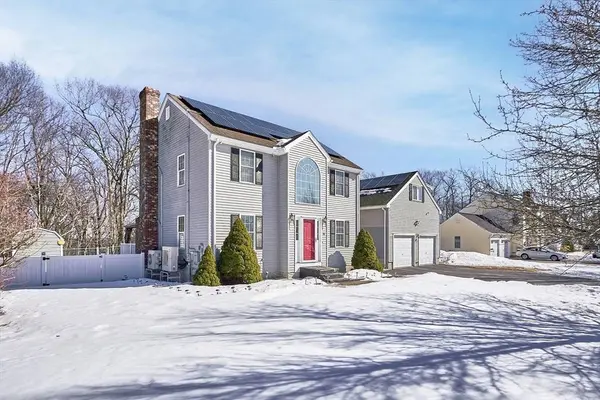 94 Bishop Rd, Fitchburg, MA 01420