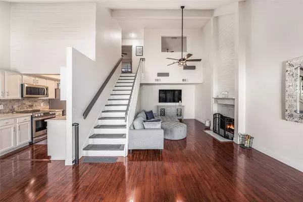 3456 HUNTERS RUN LN, Tampa, FL 33614