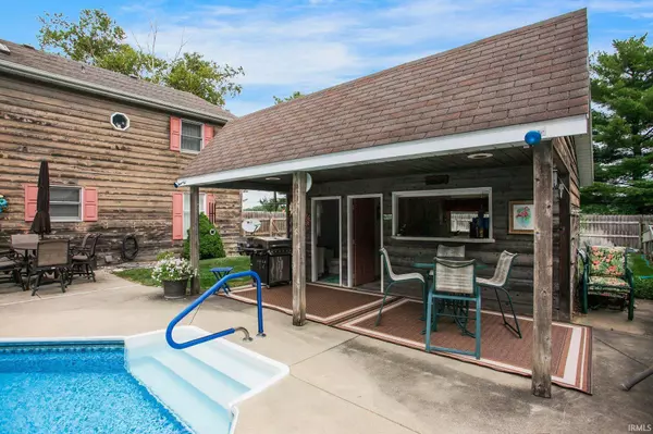 10026 Shadow Wood Drive, Granger, IN 46530-8838