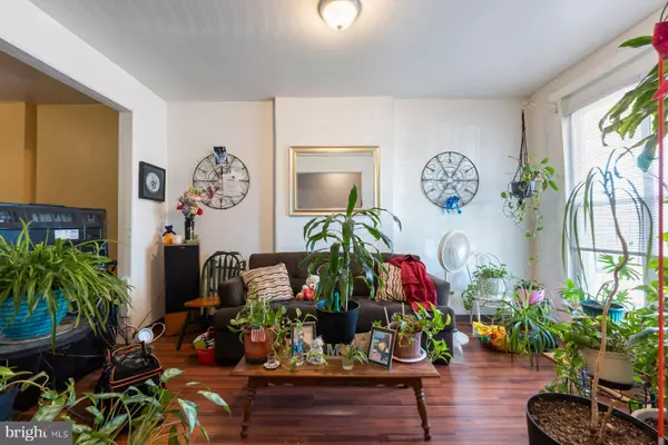 2812 RAYNER AVE, Baltimore, MD 21216