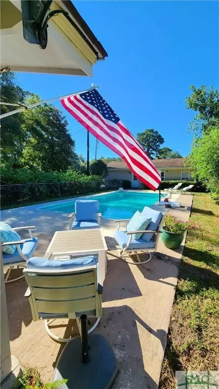 1 Bransby DR, Savannah, GA 31406