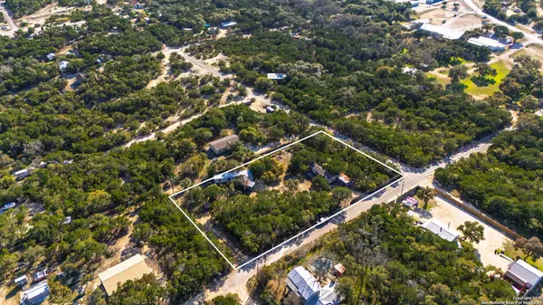 332 14th, Lakehills, TX 78063