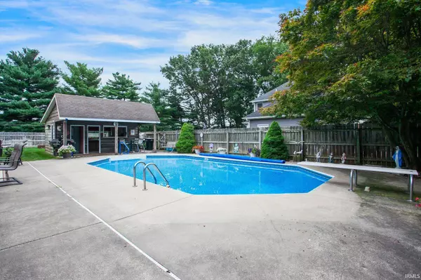 10026 Shadow Wood Drive, Granger, IN 46530-8838