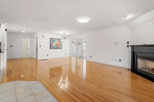 402 Tamarack #402, Abington, MA 02351