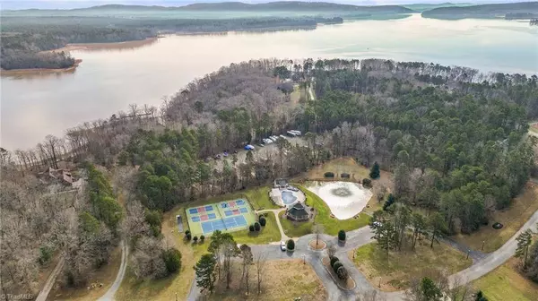 281 Spinnaker CT, Lexington, NC 27292