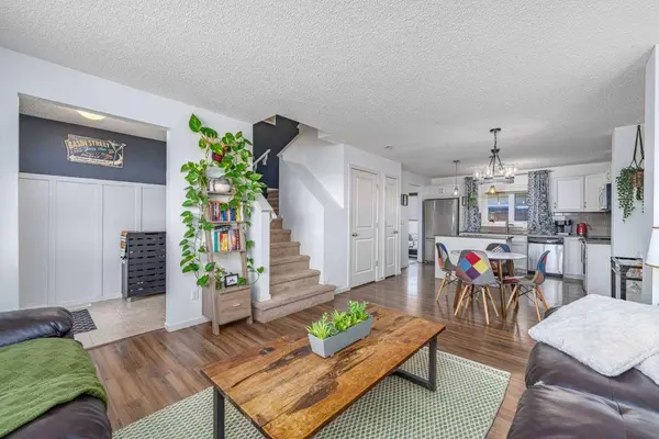 59 Marine DR SE, Calgary, AB T3M 1V9