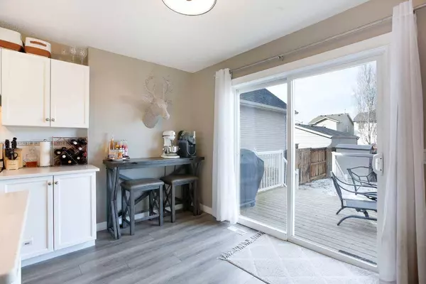 140 Prestwick HTS SE, Calgary, AB T2Z 4H9