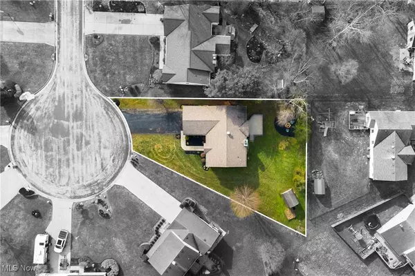 210 Clearwater CV N, Austintown, OH 44515