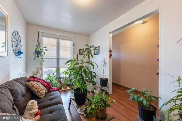 2812 RAYNER AVE, Baltimore, MD 21216