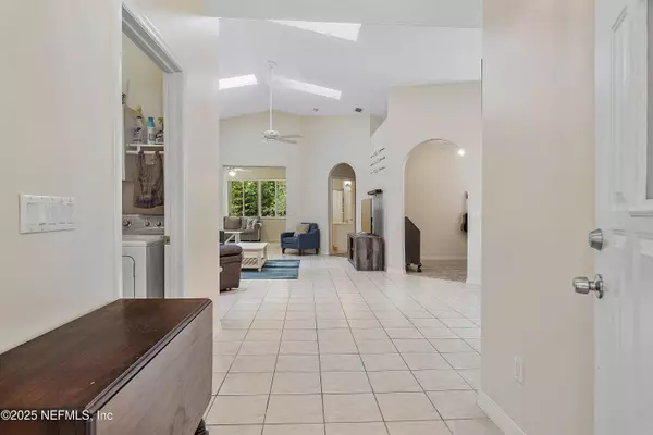 945 RIDGEWOOD LN, St Augustine, FL 32086