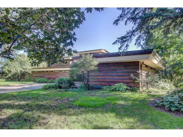 569 Quixote AVE N, Lakeland, MN 55043