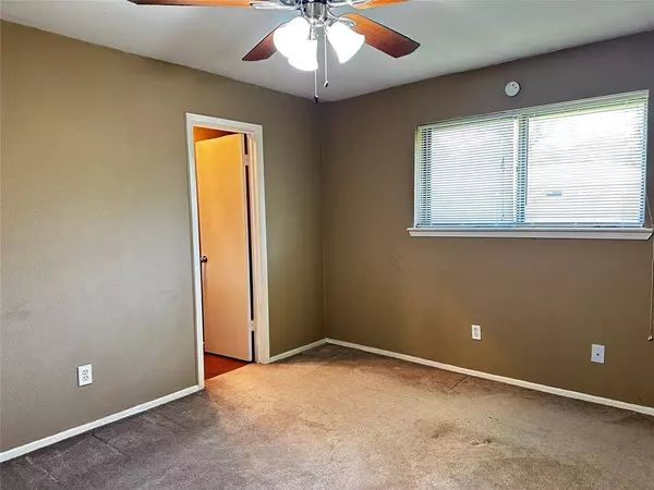 4435 Mccleester DR, Spring, TX 77373