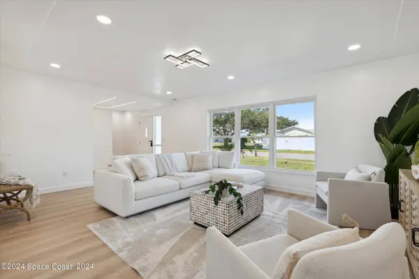 1770 Porpoise ST, Merritt Island, FL 32952