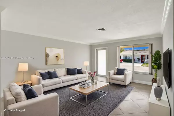 2927 NW 46th St, Tamarac, FL 33309