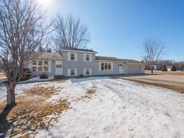 1110 Tabbert RD NW, Alexandria, MN 56308