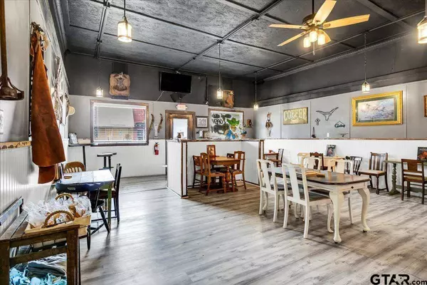 116 W Duval St, Troup, TX 75789