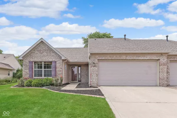 1488 Hamilton DR, Greenwood, IN 46143