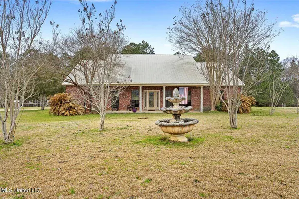 370 Taylor Cemetery Road, Wiggins, MS 39577