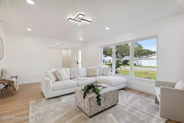 1770 Porpoise ST, Merritt Island, FL 32952