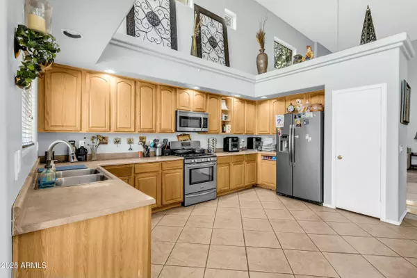 2015 S 80TH Lane, Phoenix, AZ 85043