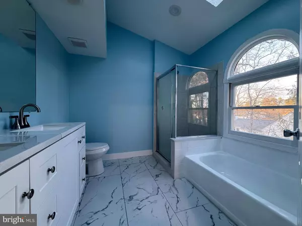 14632 BATTERY RIDGE LN, Centreville, VA 20120