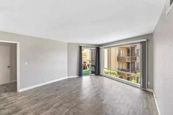 5710 Baltimore Drive ##423, La Mesa, CA 91942