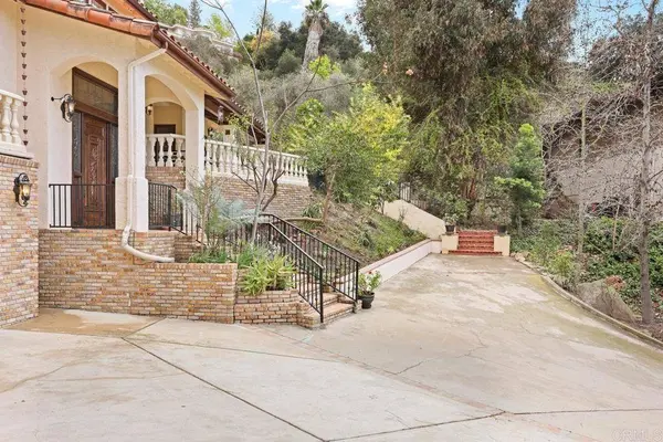 4911 Helix Hills Terrace, La Mesa, CA 91941