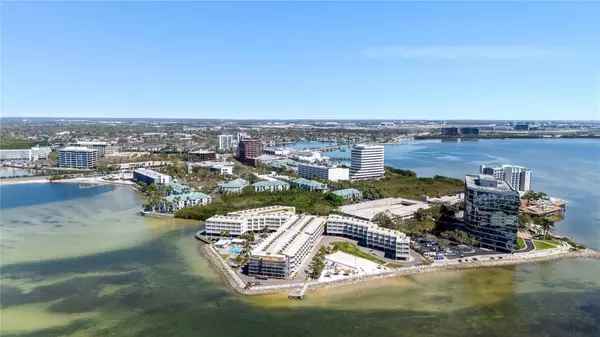 2506 N ROCKY POINT DR #242, Tampa, FL 33607