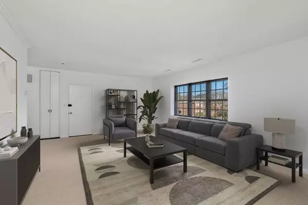 5 Lake Shore Terrace #5-3, Boston, MA 02135