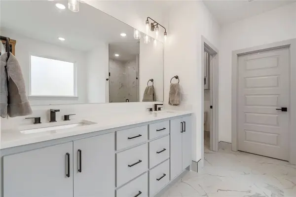 7 Crewe Ln, Bella Vista, AR 72715