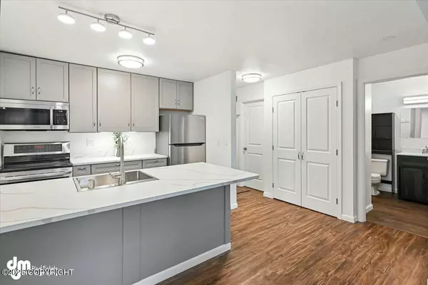 10260 Jamestown DR #A-13, Anchorage, AK 99507