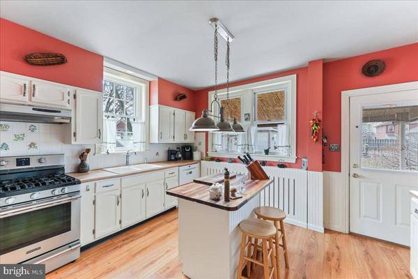 227 W 7TH AVE, Conshohocken, PA 19428