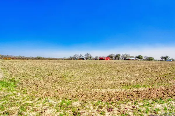 12157 Fm 775, La Vernia, TX 78121