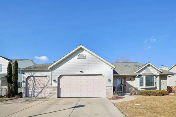 1301 Greenbrier Drive, Waunakee, WI 53597