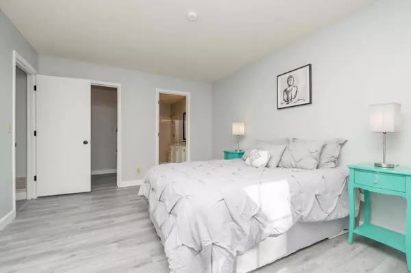 10926 Rhode Island AVE S, Bloomington, MN 55438