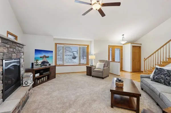 1301 Greenbrier Drive, Waunakee, WI 53597