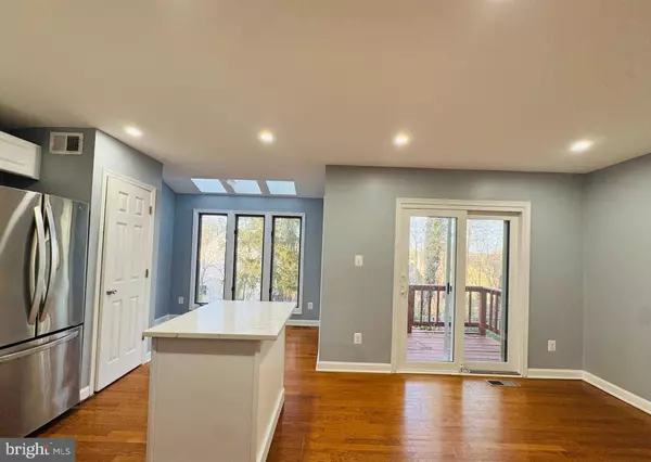 14632 BATTERY RIDGE LN, Centreville, VA 20120