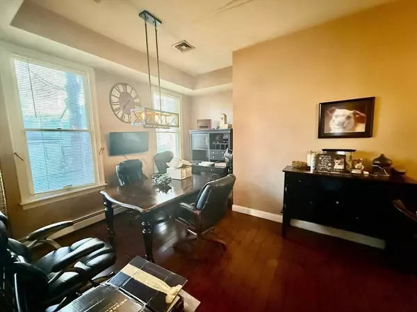 35 Arlington St #2, Haverhill, MA 01830