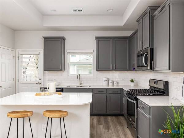 10037 Dawn Pearl DR, Austin, TX 78748