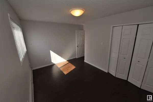 #202 10617 107 ST NW, Edmonton, AB T5H 2Y8